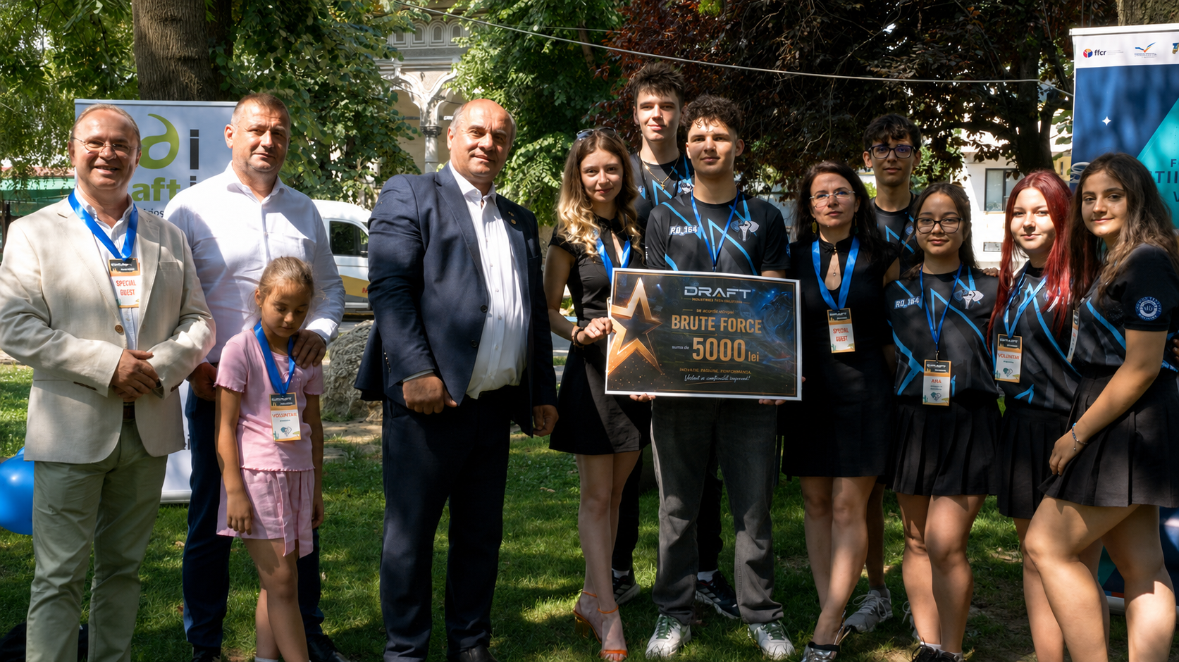 Echipa Brute Force, premiată la Festivalul STEAM Drăgășani 2026 Echipa Brute Force de la Colegiul Național Gib Mihăescu Drăgășani, premiată de primarul municipiului la Festivalul STEAM 2026